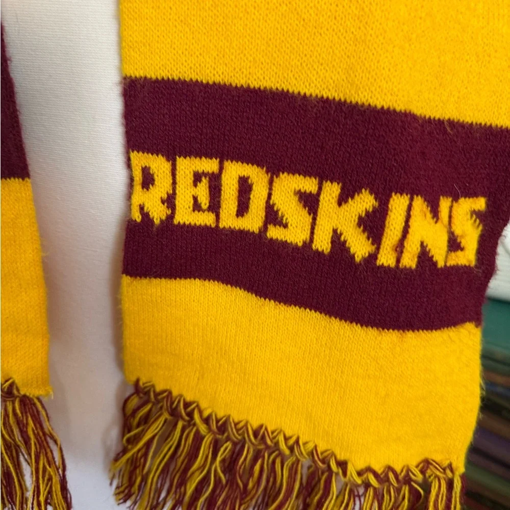 Vintage Wool Knitted Redskins Football scarf
